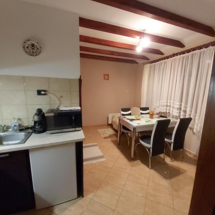 Melinda Nyaralohaz Apartment Balatonkenese Exterior photo